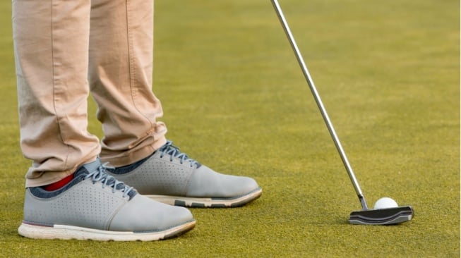 7 Sepatu Golf Pria Terbaik & Nyaman, Harga Mulai Rp700 Ribu