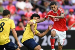 Benfica Hancurkan Auckland City 6-0: Dua Penalti Di Maria