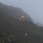 Evakuasi Jenazah Pendaki Brasil di Rinjani: Tantangan Berat Tim SAR