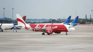 Gunung Lewotobi Meletus: AirAsia Hentikan Penerbangan Bali, Lombok, Labuan Bajo