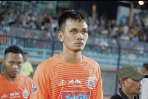 Hamra Hehanussa Resmi Gabung Persib Bandung Dua Tahun
