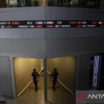 IHSG Anjlok Tajam! Senin Terjun Bebas 114 Poin