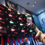 IHSG Naik, Rupiah Tertekan: Berita Pasar Saham Terbaru Hari Ini