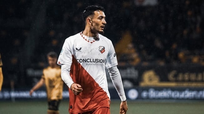 Ivar Jenner: Saingan di Gelandang FC Utrecht? Intip Latihannya!
