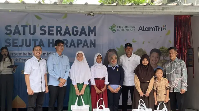 Kemensos dan Swasta Berbagi 10 Ribu Seragam Sekolah Rp12 Miliar