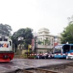 Libur Sekolah Aman? Pahami Aturan Perlintasan Kereta Api!