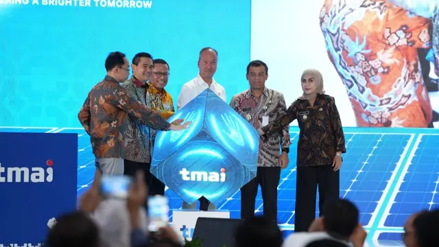 Pabrik Panel Surya Terbesar RI: Investasi Rp1,5T Resmi Beroperasi