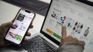 Pajak Digital: Sri Mulyani Bidik Pedagang Online Shopee, Tokopedia