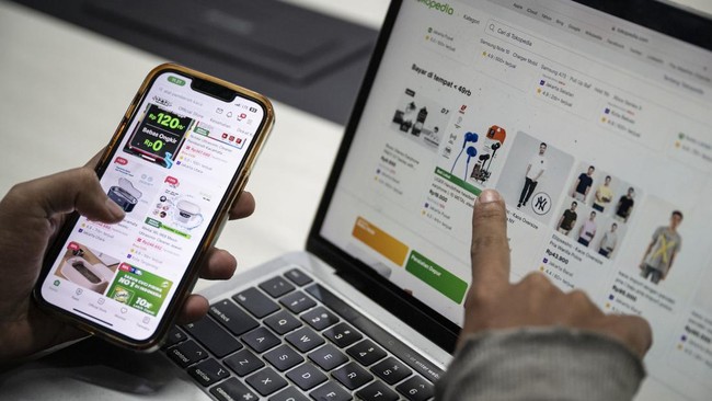 Pajak Digital: Sri Mulyani Bidik Pedagang Online Shopee, Tokopedia