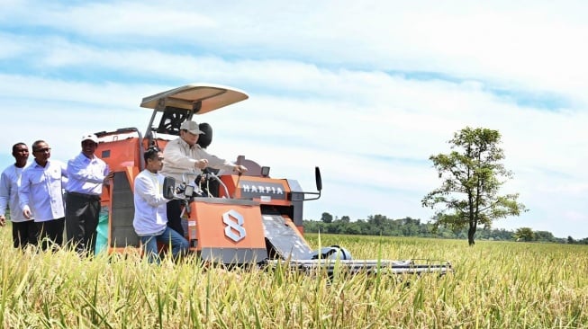 Prabowo Pangkas 145 Aturan Pertanian: Dampaknya Mengejutkan!