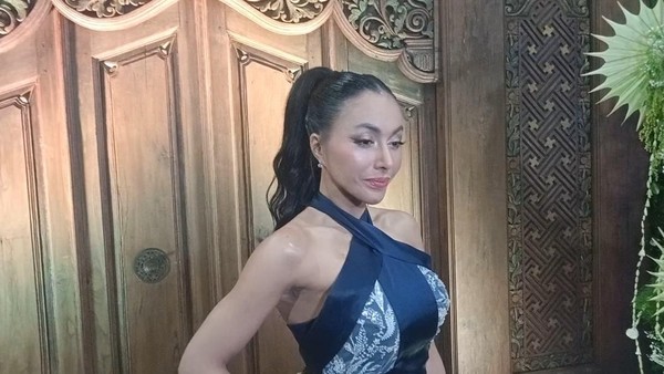 Rahasia Denada: Alasan Tunda Cerita Operasi Hidung ke Shakira