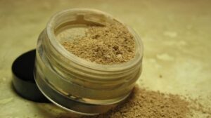 Rahasia Makeup Tahan Lama: 5 Bedak Tabur Terbaik