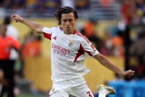 Real Madrid Cari Bek Kiri Baru: Alternatif Setelah Gagal Dapat Carreras