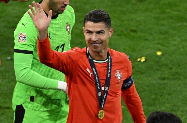 Ronaldo Tolak Klub Argentina? Rahasia Transfer Terbongkar!