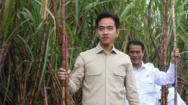 Surat Misterius Baru! Pemakzulan Gibran, DPR Bungkam?