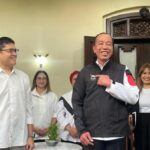 Jokowi Pakai Jaket PSI: Momen Bahagia, Simbol Dukungan Politik?